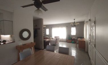 Chalet en venta en Castelar Sur