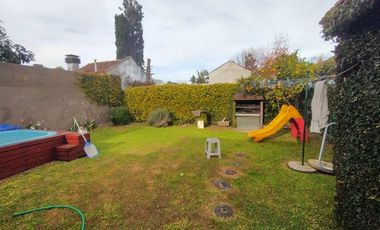 Chalet en venta en Castelar Sur