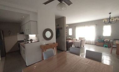 Chalet en venta en Castelar Sur