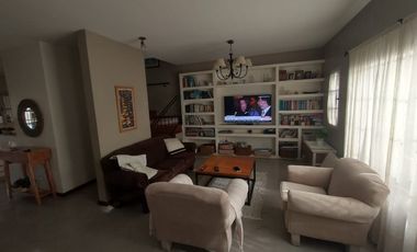 Chalet en venta en Castelar Sur