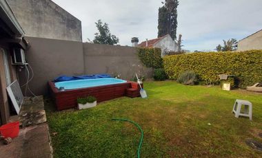 Chalet en venta en Castelar Sur