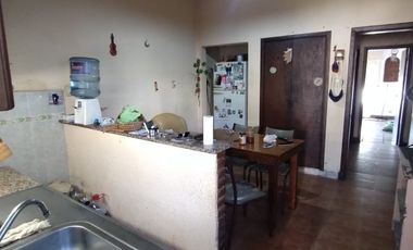 Casa en alquiler en Berazategui Este