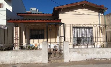 Casa en alquiler en Berazategui Este