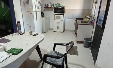 VENTA CASA 4 AMB c/COCHERA - ESTEBAN ECHEVERRIA