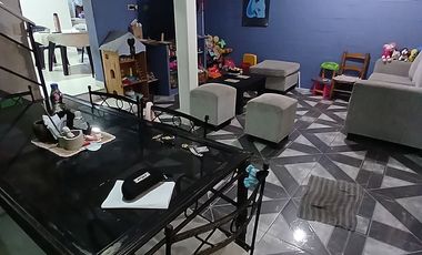 VENTA CASA 4 AMB c/COCHERA - ESTEBAN ECHEVERRIA