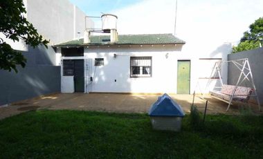 Casa 3 ambientes en venta F.Varela jardín y garage