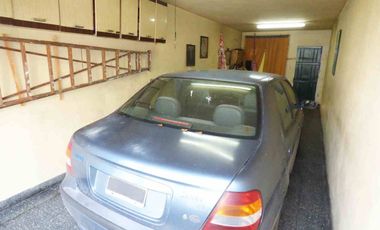 Casa 3 ambientes en venta F.Varela jardín y garage