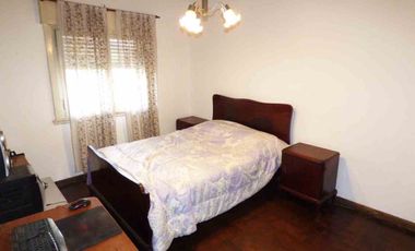 Casa 3 ambientes en venta F.Varela jardín y garage