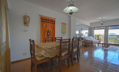 Venta Departamento 4 amb. vista al rio con cochera