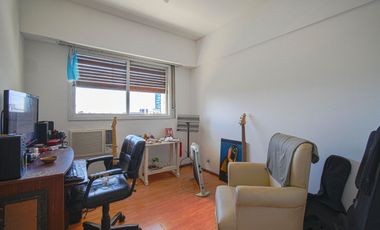 Venta Departamento 4 amb. vista al rio con cochera
