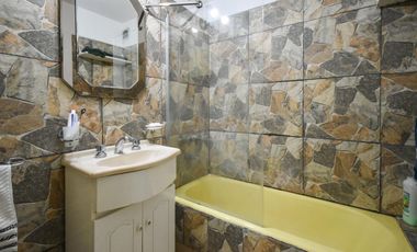 Venta Departamento 4 amb. vista al rio con cochera