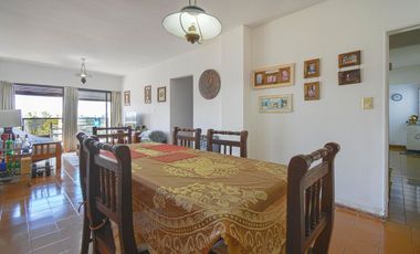 Venta Departamento 4 amb. vista al rio con cochera