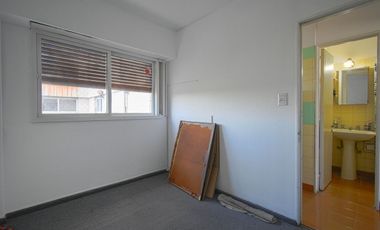 Venta Departamento 4 amb. vista al rio con cochera