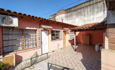 Hermoso PH con dos patios y cochera en Wilde