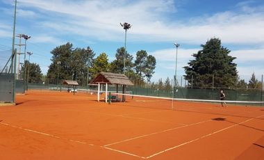 Lote en venta en Barrio Privado Los Pilares OPOR !