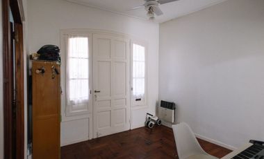 Venta PH de 3 ambientes con Jardin en San Isidro