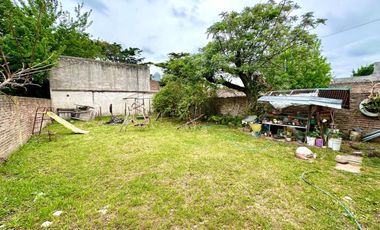 VENTA CASA 4 AMBIENTES MORENO