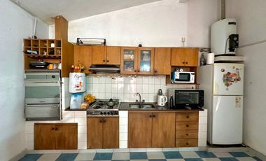VENTA CASA 4 AMBIENTES MORENO