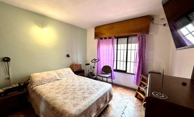 VENTA CASA 4 AMBIENTES MORENO