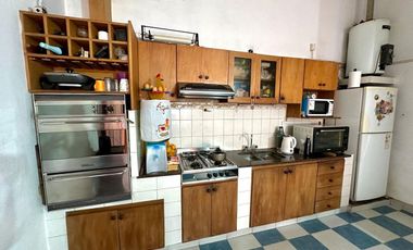 VENTA CASA 4 AMBIENTES MORENO