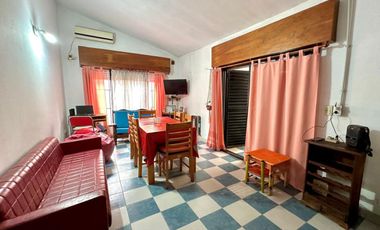 VENTA CASA 4 AMBIENTES MORENO