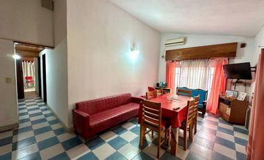 VENTA CASA 4 AMBIENTES MORENO