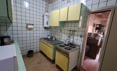 Venta Locales, Oficinas y Casa, Morón