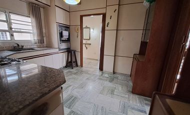 Venta Locales, Oficinas y Casa, Morón