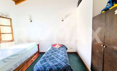 VENTA Casa 4 dorm - B Centro Oeste - Larrea 600