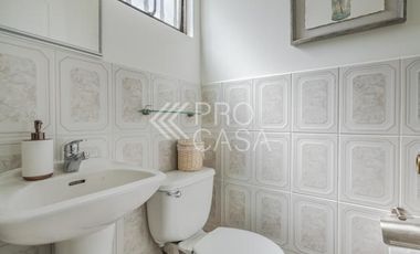 El Huinganal - Pie Andino/El Peumo - Lo Barnechea - Casa - Venta