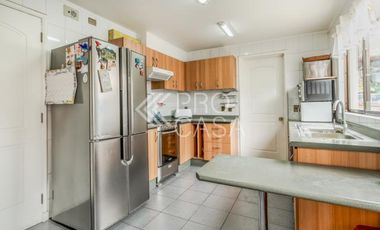 El Huinganal - Pie Andino/El Peumo - Lo Barnechea - Casa - Venta