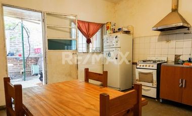 VENTA CASA A REFACCIONAR UN DORM, B° BELGRANO