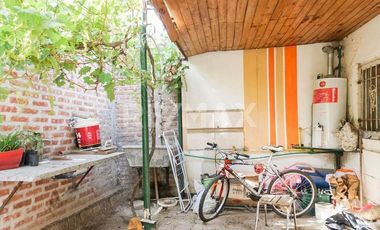 VENTA CASA A REFACCIONAR UN DORM, B° BELGRANO