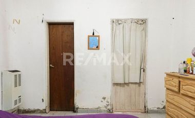 VENTA CASA A REFACCIONAR UN DORM, B° BELGRANO