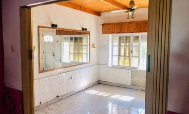 REMAX VENDE CASA 3 DORMITORIOS Y PATIO EN RECREO