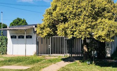 REMAX VENDE CASA 3 DORMITORIOS Y PATIO EN RECREO