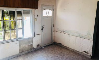 REMAX VENDE CASA 3 DORMITORIOS Y PATIO EN RECREO