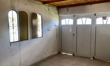 REMAX VENDE CASA 3 DORMITORIOS Y PATIO EN RECREO