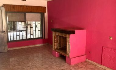 REMAX VENDE CASA 3 DORMITORIOS Y PATIO EN RECREO