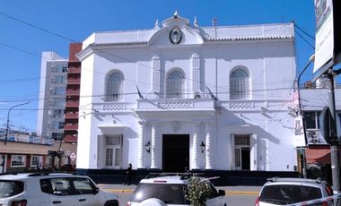 Edificio lote oficinas en venta Pilar centro