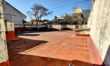 VENTA CASA 3 AMB. BERNAL -PATIO- GARAGE- TERRAZA