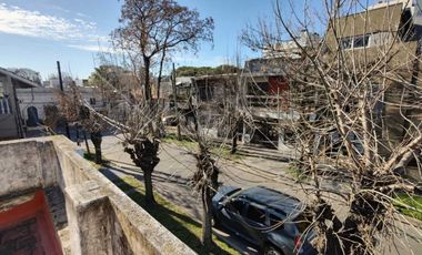 VENTA CASA 3 AMB. BERNAL -PATIO- GARAGE- TERRAZA