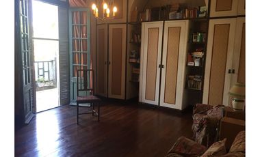 VENTA CASA  5 AMB. PILETA BERNAL