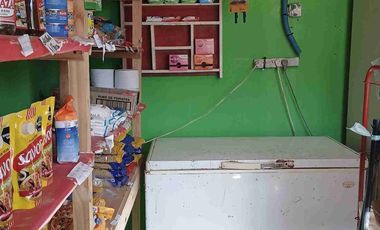 VENTA CASA 3 AMB VARELA CON LOCAL Y DPTOS PARA ALQ