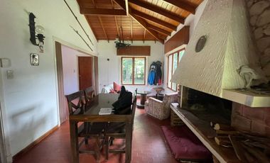 Venta casa 5 ambientes Miramar con jardin