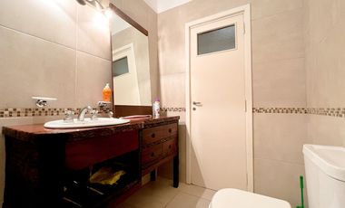 VENTA CASA 4 AMBIENTES MECHONGUE CON JARDIN