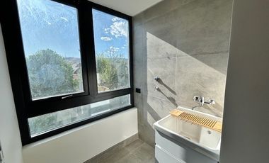 Departamento en Venta en Edificio Raices