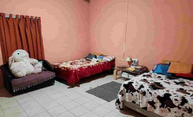 Casa con pileta 4 dormitorios La Plata