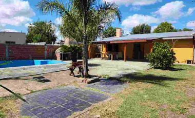 Casa con pileta 4 dormitorios La Plata