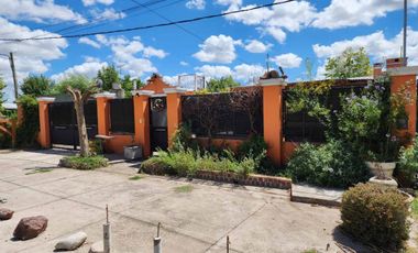 Casa con pileta 4 dormitorios La Plata